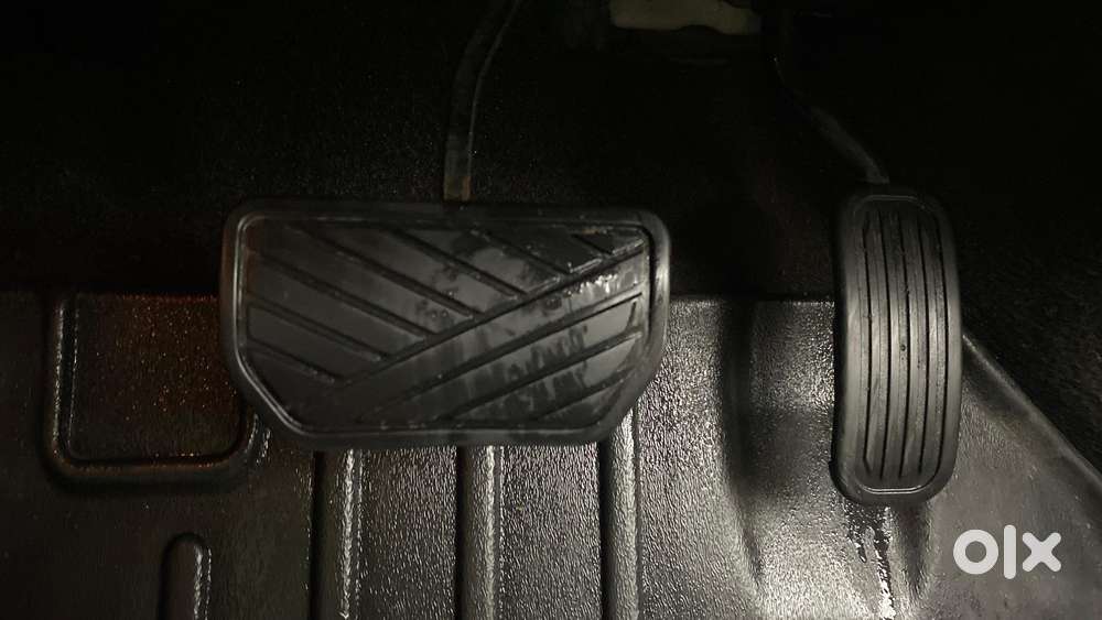 Maruti Suzuki Grand Vitara 1.5 Alpha Plus Intelligent Hybrid Ecvt, 2..