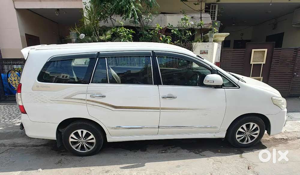 Toyota Innova 2015 Diesel Well Maintained