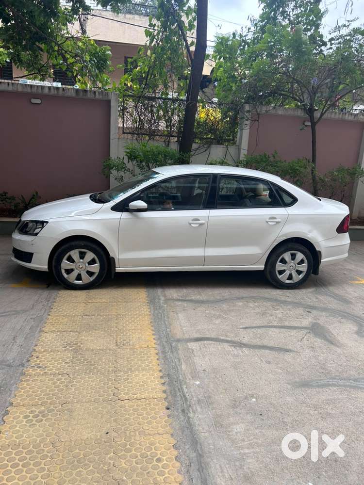 Skoda Rapid Autimatic Excellent Condition Rated 4/5 From Spinny .