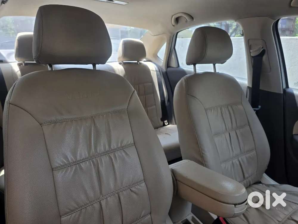 Volkswagen Vento Highline 2012