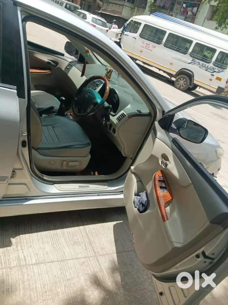 Toyota Corolla Altis 2011 Pure Patrol