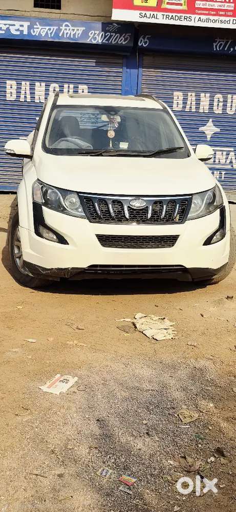 Xuv500 W10 2015 December Ki Gadi H Fresh Condisn Me