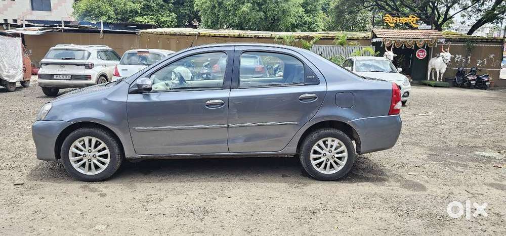 Toyota Etios V, 2013, Petrol
