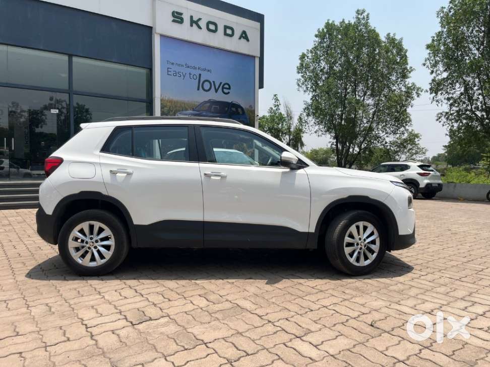 Skoda Kylaq Signature At, 2025, Petrol