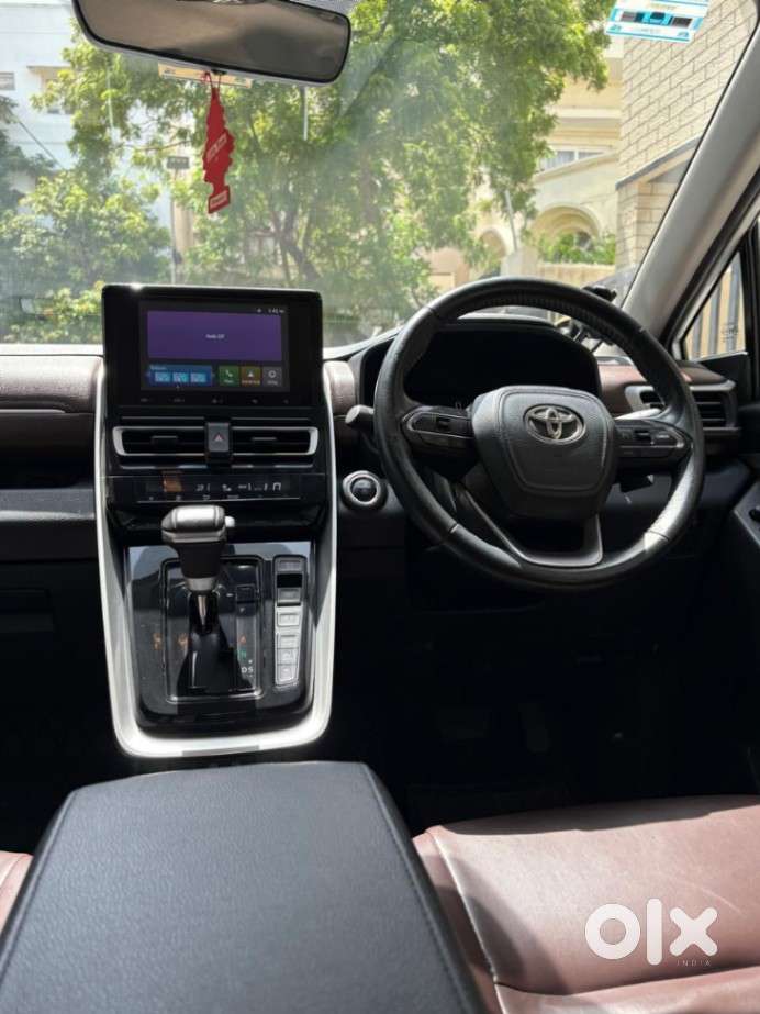 Toyota Innova Hycross 2.0 Vx Hybrid 7 Str, 2023, Cng & Hybrids