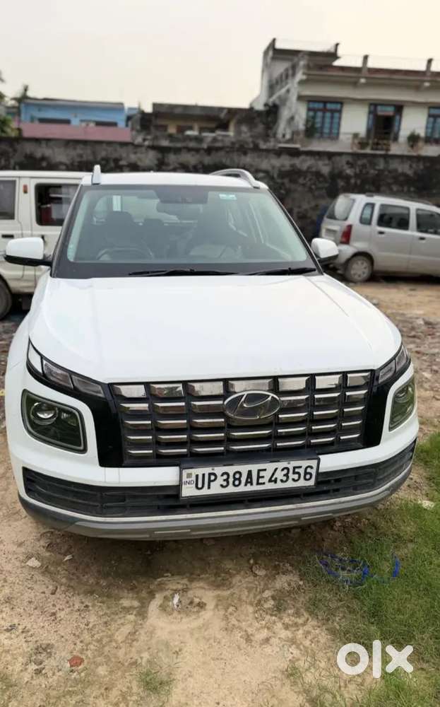 Hyundai Venue Petrol Manual 2024 2nd