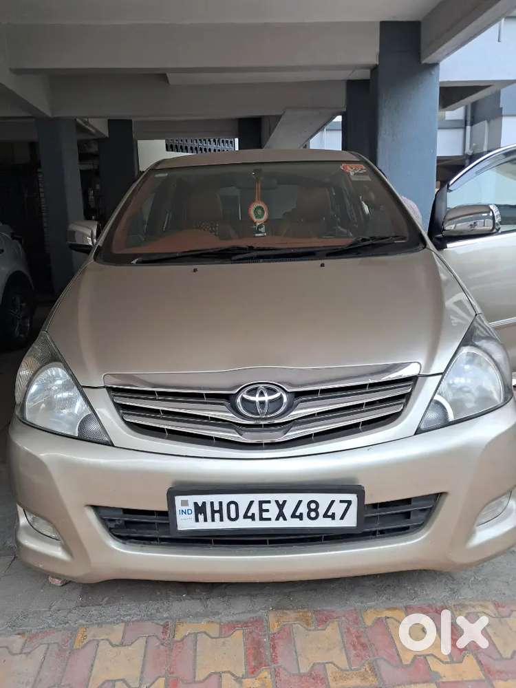 Toyota Innova 2011 Diesel Well Maintained