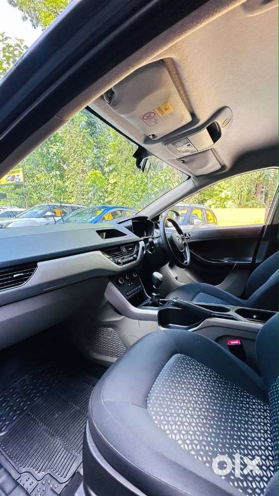 Tata Nexon 1.5 Revotorq Xm (s), 2018, Diesel