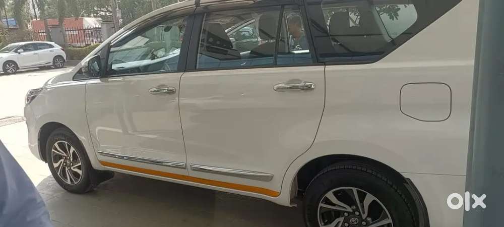 Toyota Innova Crysta April 2025 Diesel 35000 Km Driven