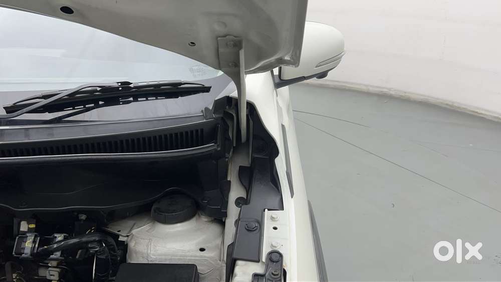 Maruti Suzuki Xl6 1.5 Alpha At, 2022, Petrol