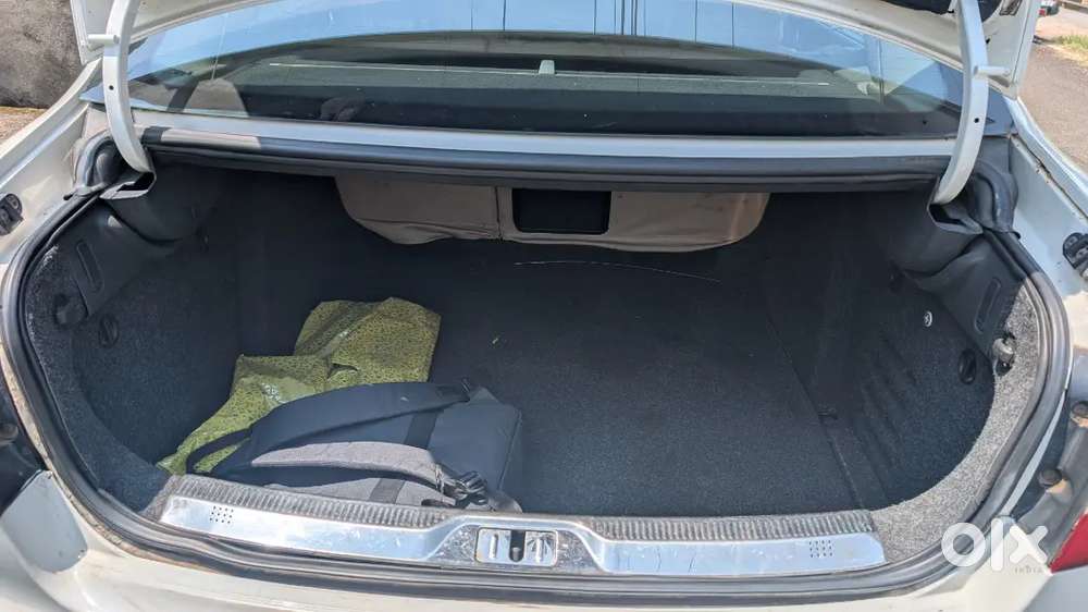 Skoda Superb Elegance 2013
