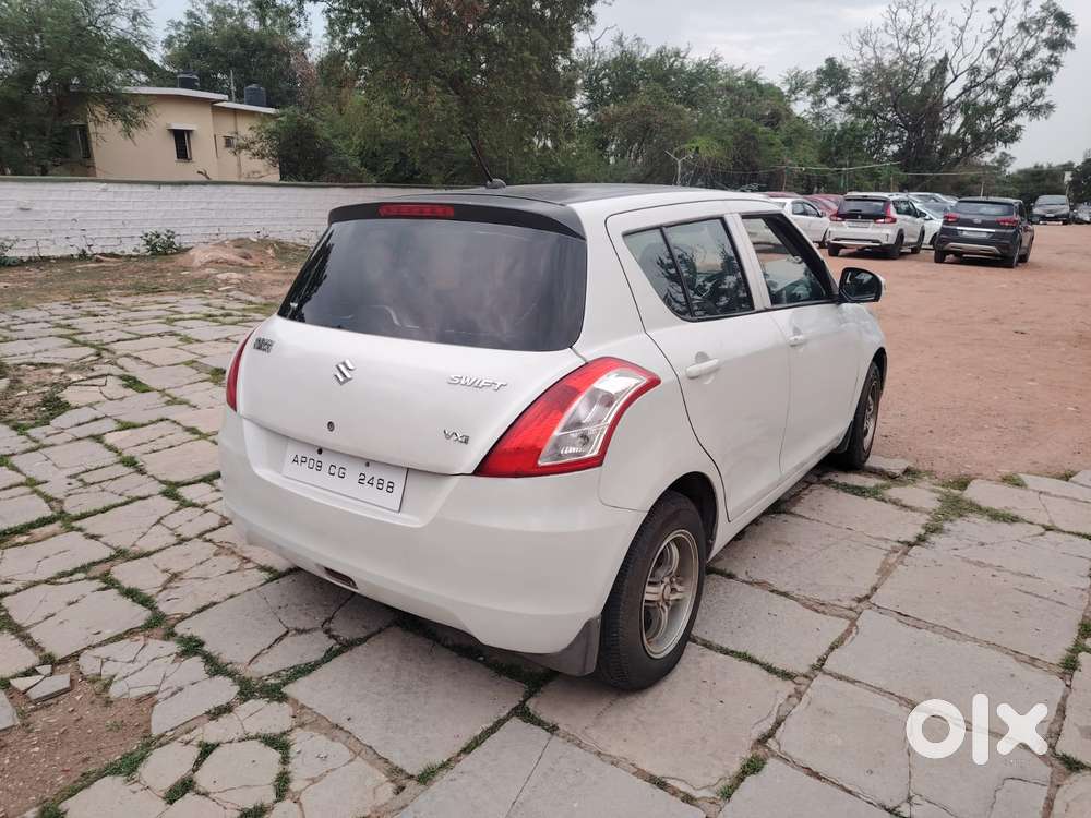 Maruti Suzuki Swift Vxi With Abs, 2011, Petrol
