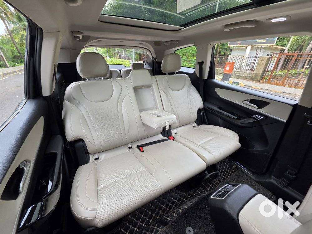 Mahindra Xuv700 2.2 Ax 7 Diesel At Luxury Pack Str, 2022, Diesel