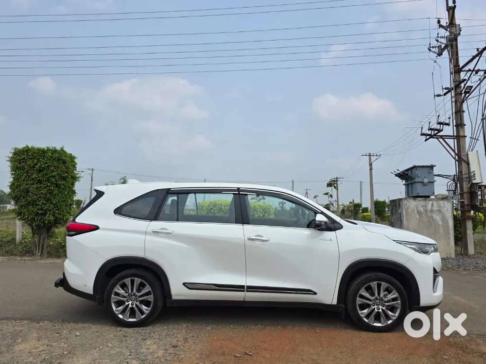 Innova Hycross Zx Hybrid 7 Seater Oct 2023