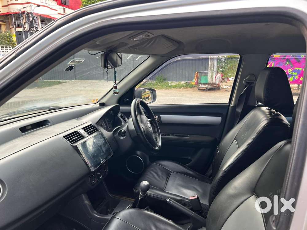 Maruti Suzuki Swift Vxi, 2011, Petrol