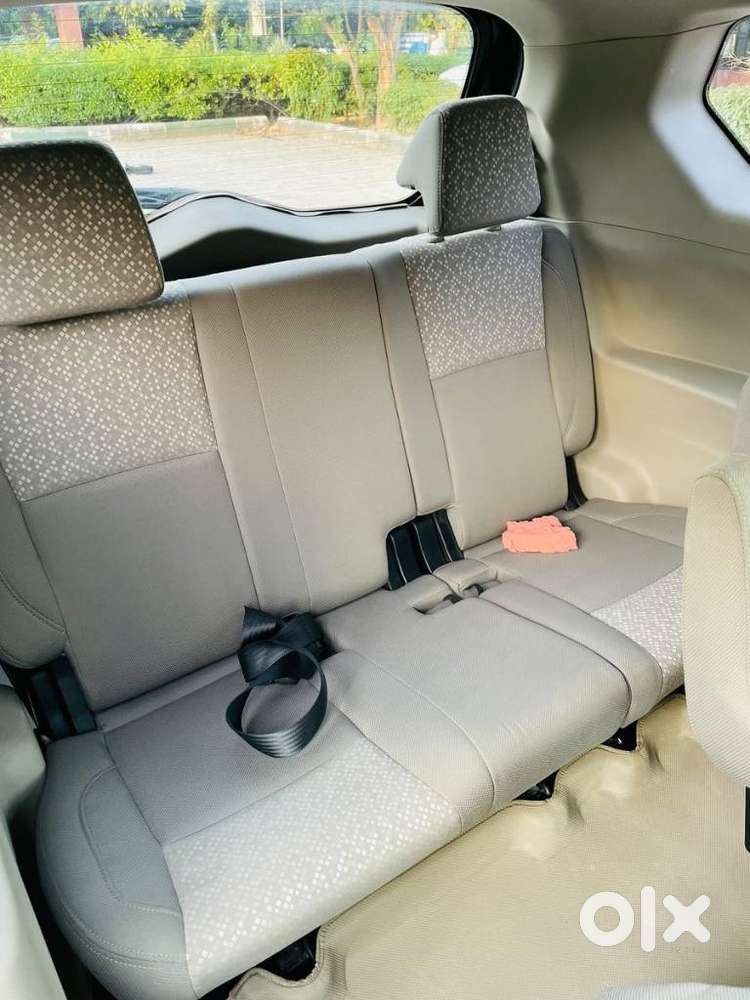 Mahindra Marazzo M6, 2019, Diesel