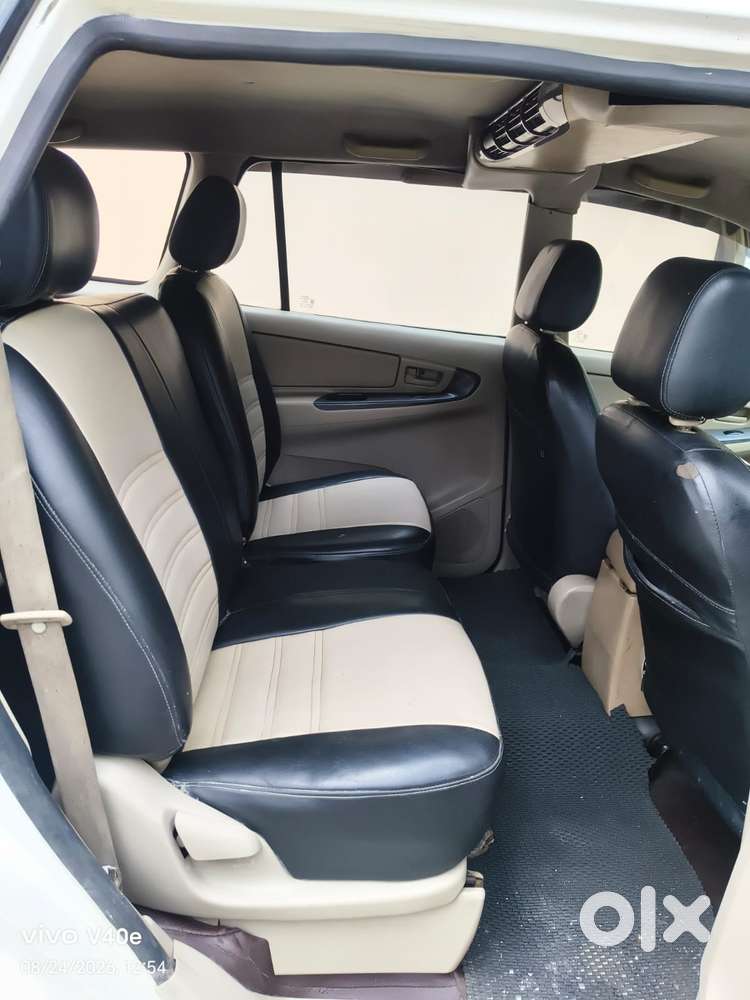 Toyota Innova 2.5 G (diesel) 8 Seater, 2012, Diesel