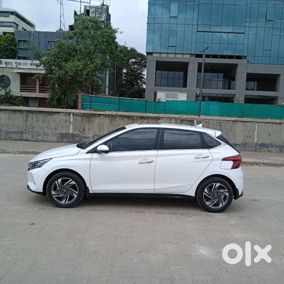 Hyundai New I20 1.2 Asta (o) Mt, 2023, Petrol