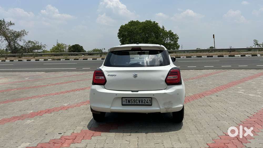 Maruti Suzuki Swift Vxi Optional, 2022, Petrol