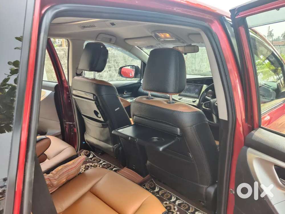 Toyota Innova Crysta 2017 Diesel 105000 Km Driven