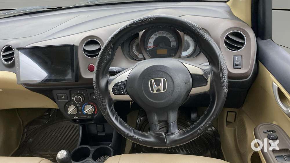 Honda Brio 2011-2013 V Mt, 2013, Petrol