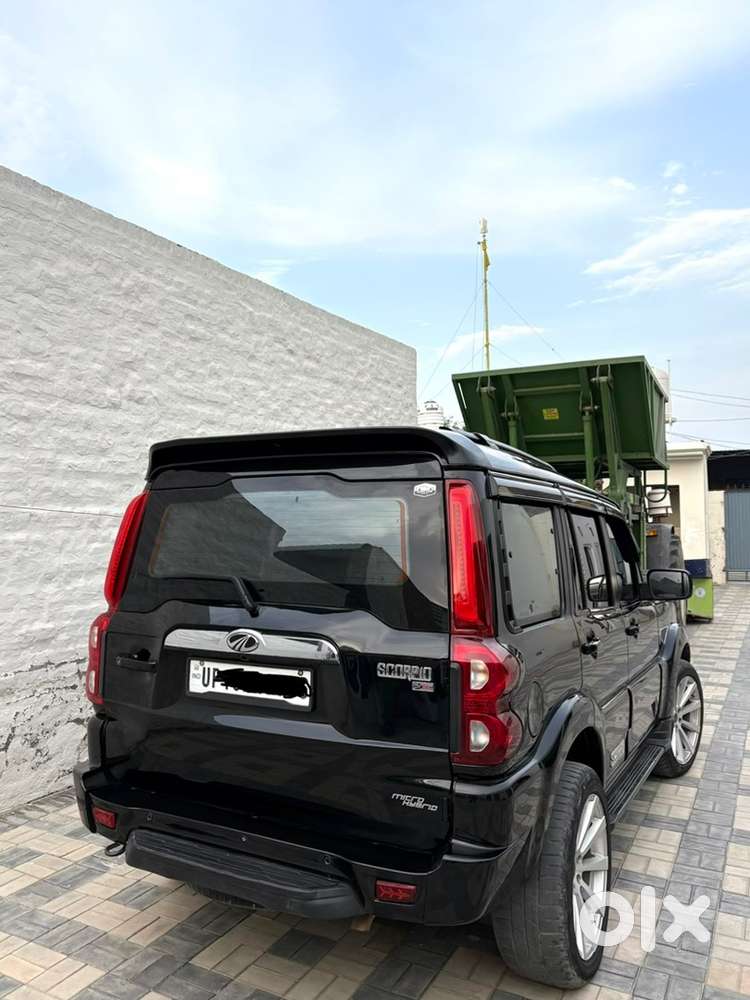 Mahindra Scorpio S11  Scorpio S9