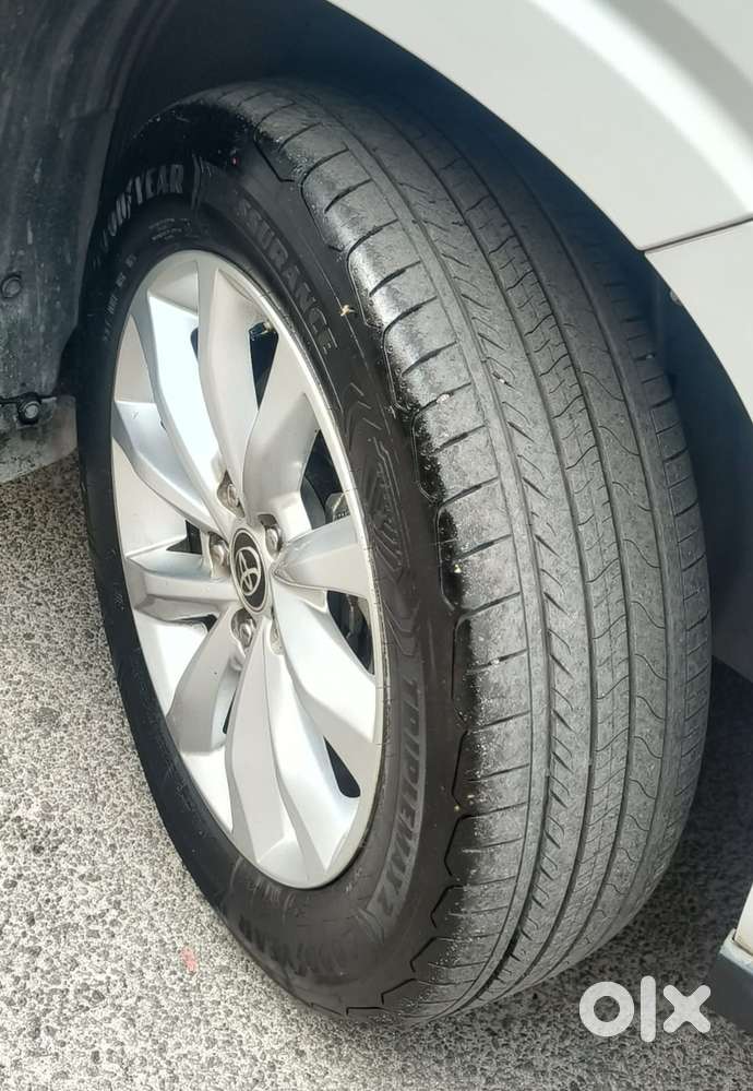 Toyota Innova Hycross 2.0 Vx (o) Hybrid 8 Str, 2024, Petrol