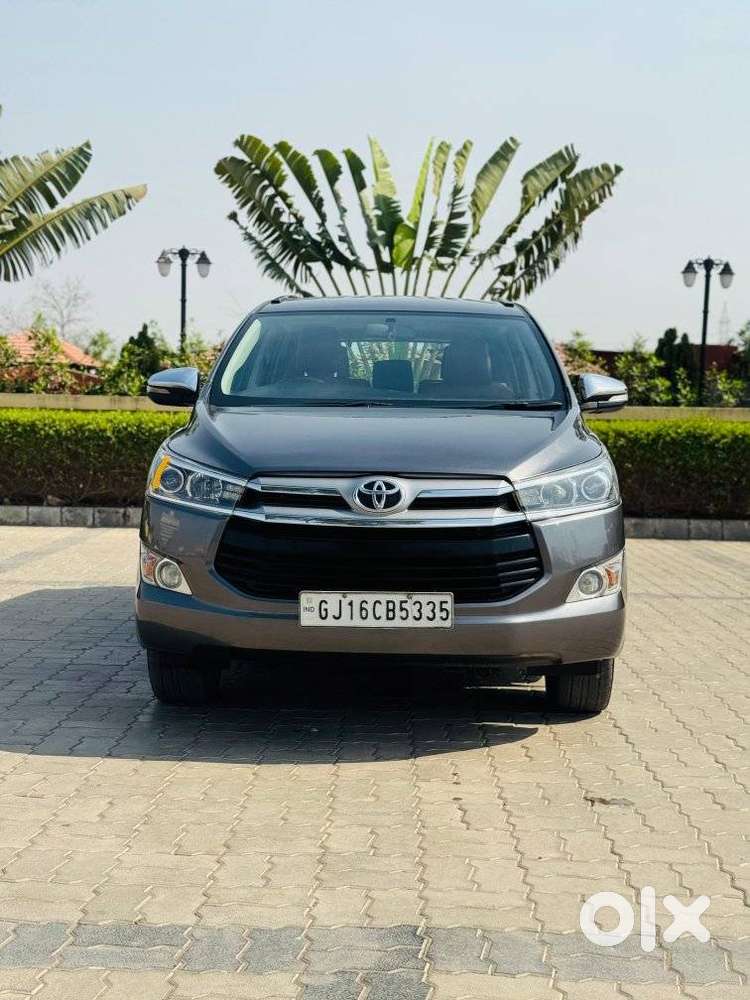 Toyota Innova Crysta 2.8 Zx At 7 Seater, 2016, Diesel