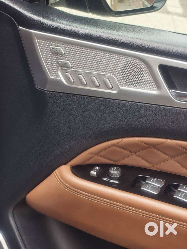 Mahindra Alturas G4 4x2 At, 2022, Diesel