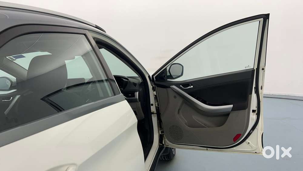 Tata Nexon 1.2 Revotron Xza Plus (o) Dual Tone, 2018, Petrol