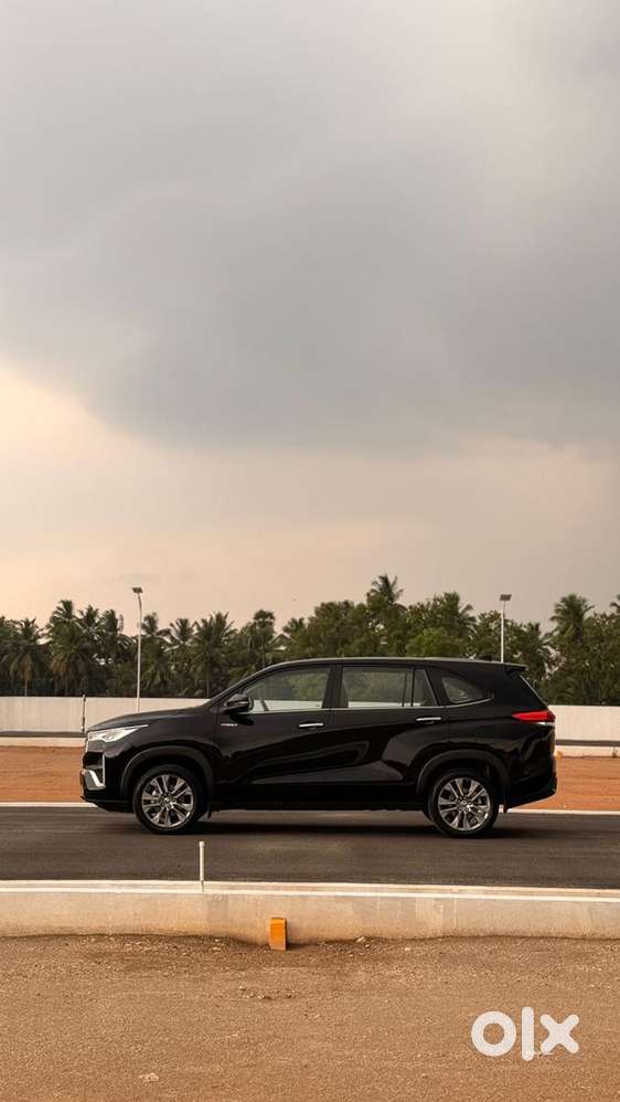 Toyota Innova Hycross 2024 Year Hybrid Petrol