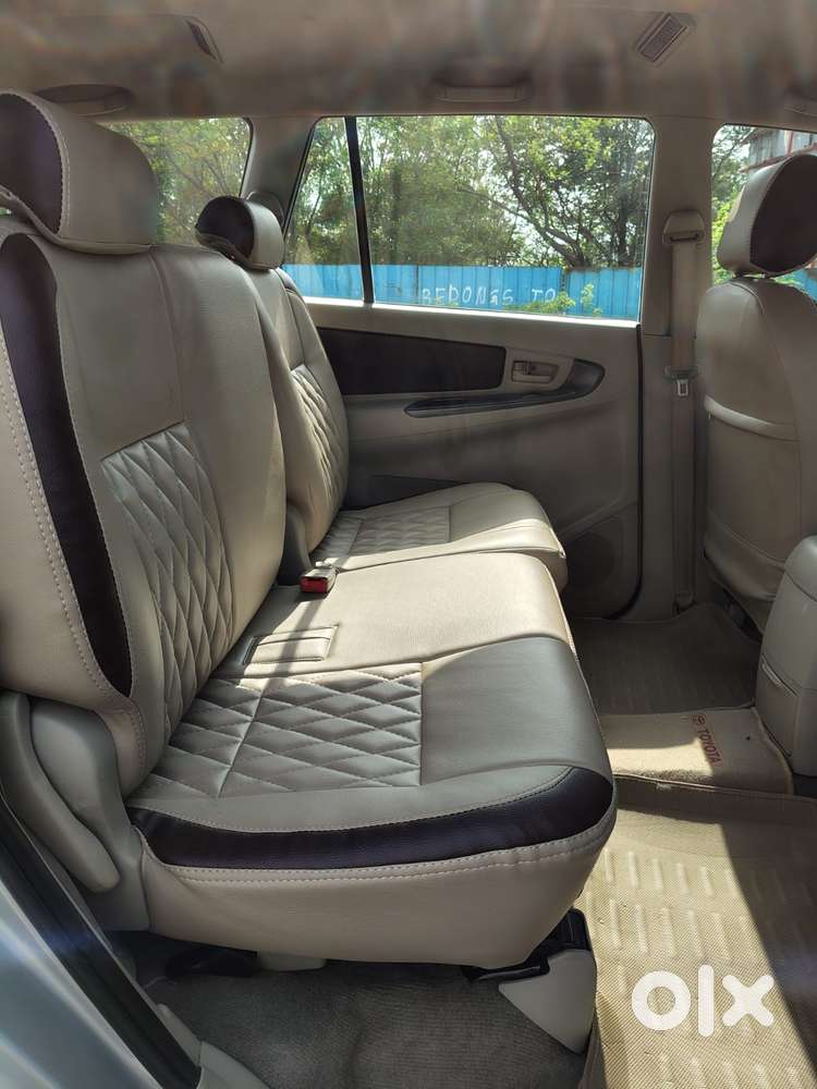 Toyota Innova 2.5 G (diesel) 8 Seater, 2014, Diesel