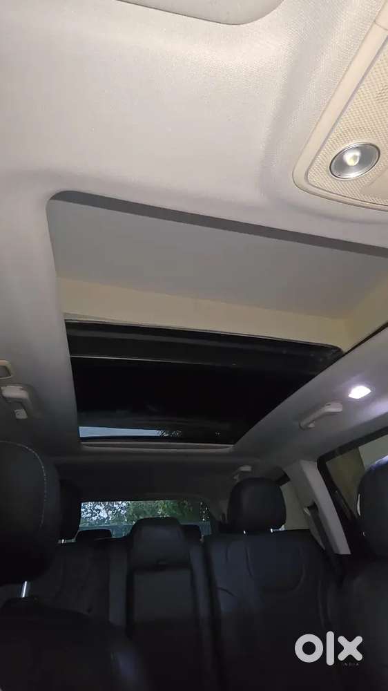 Mahindra Xuv700 2022 Petrol Well Maintained