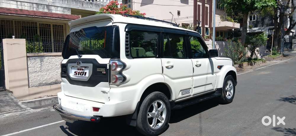 Mahindra Scorpio S10, 2015, Diesel