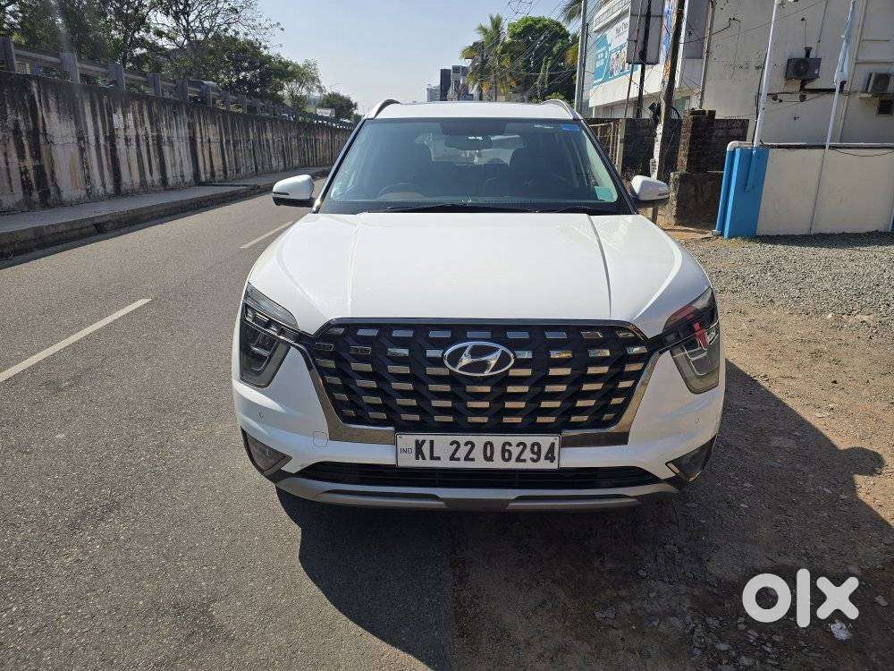 Hyundai Alcazar Signature, 2022, Petrol