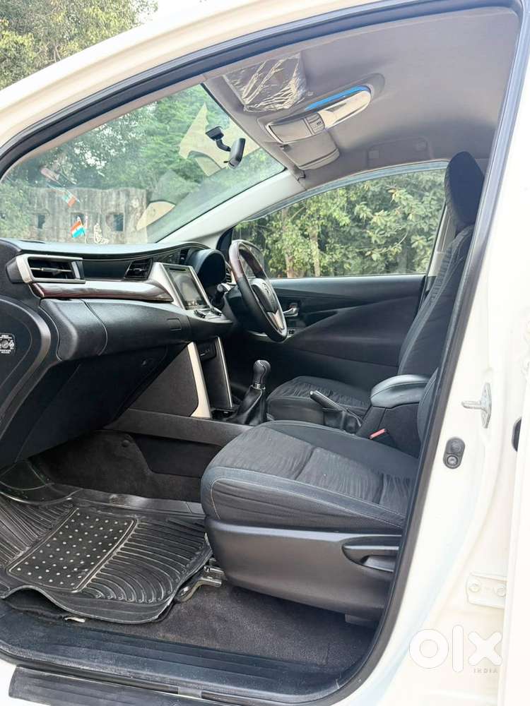 Toyota Innova Crysta 2.7 Vx Mt, 2017, Diesel