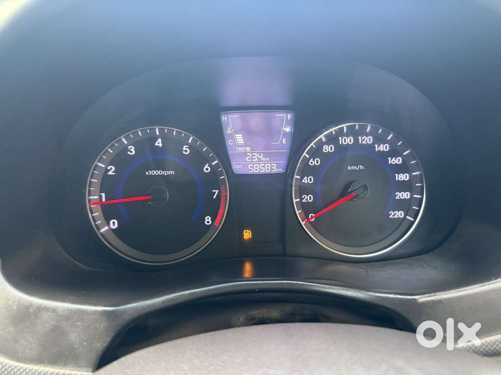 Hyundai Verna Vtvt 1.6 Sx, 2012, Petrol