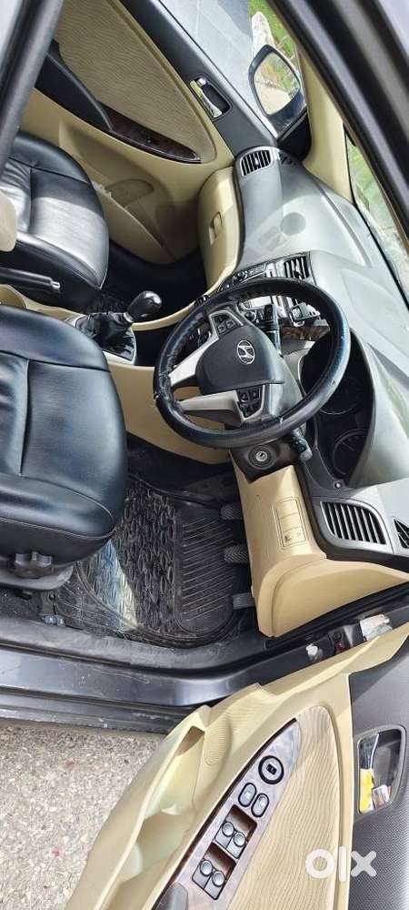 Hyundai Verna 1.6 Ex Vtvt, 2012, Petrol