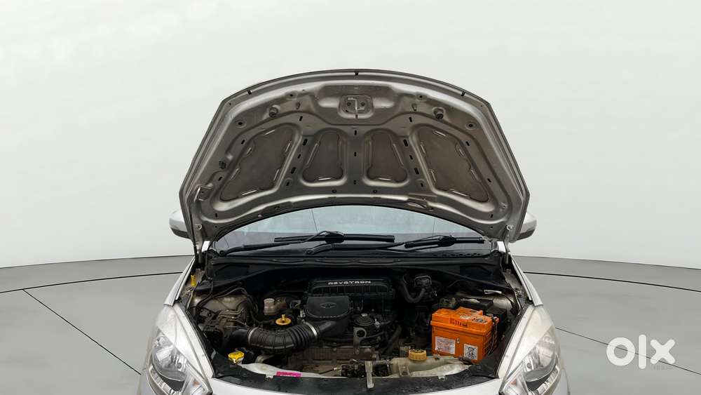 Tata Tiago 1.2 Revotron Xza, 2018, Petrol