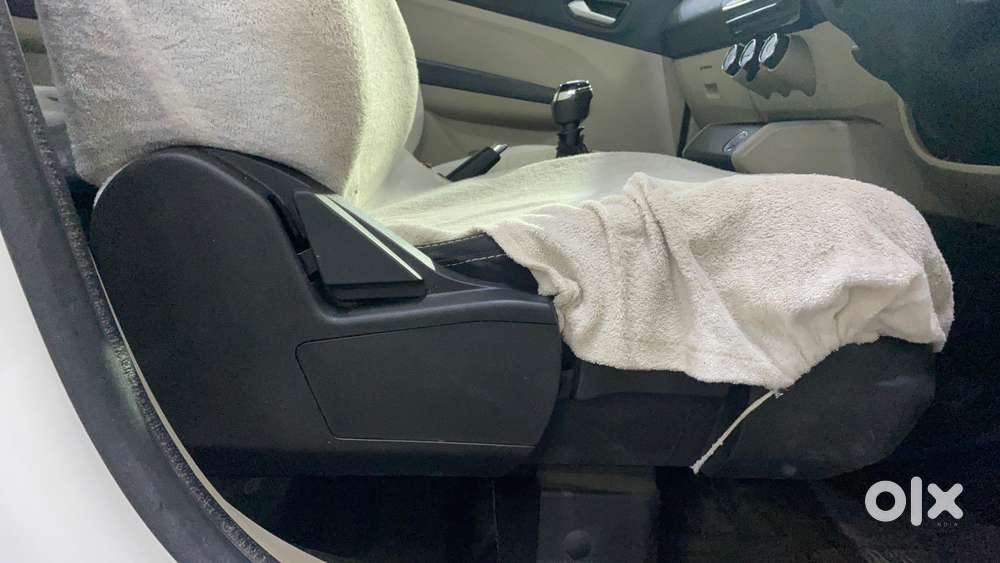 Renault Triber Rxz, 2024, Petrol