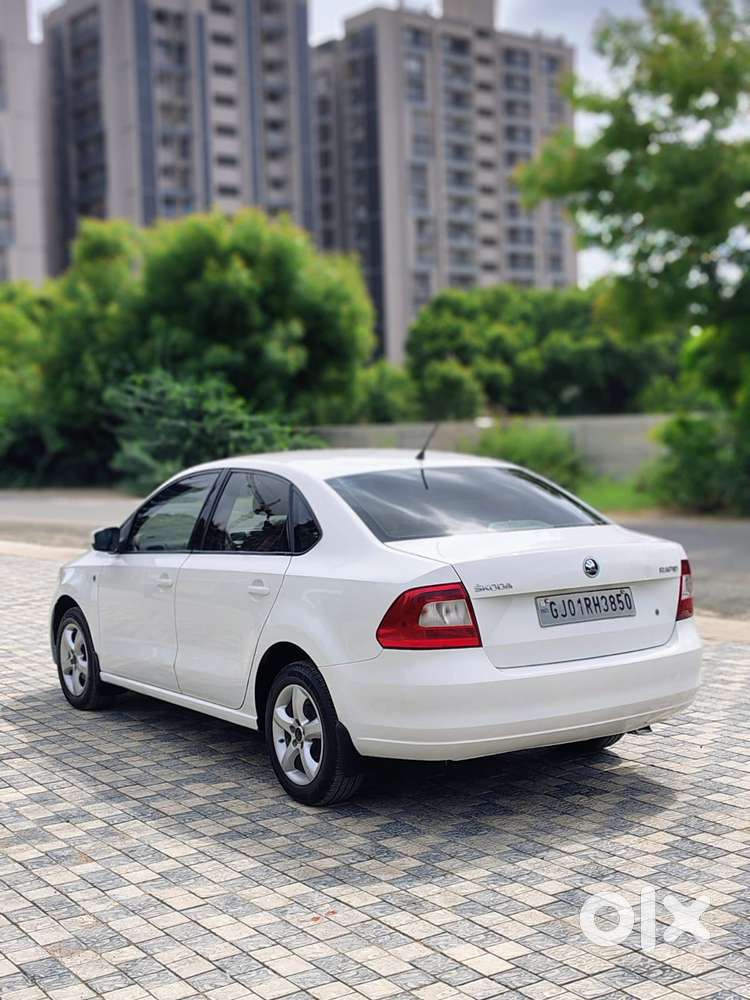 Skoda Rapid 1.6 Tdi Ambition Plus, 2014, Diesel