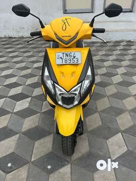 Yellow colour dio discount scooty