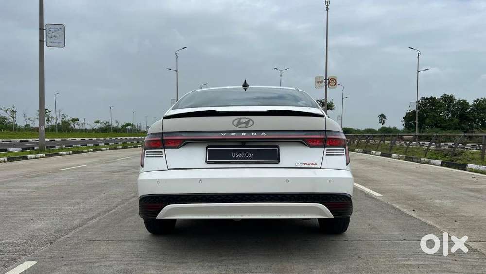 Hyundai Verna 1.5 Sx (o) Petrol Mt, 2023, Petrol
