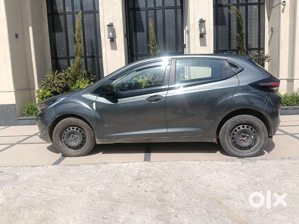 Tata Altroz, 2023, Cng & Hybrids
