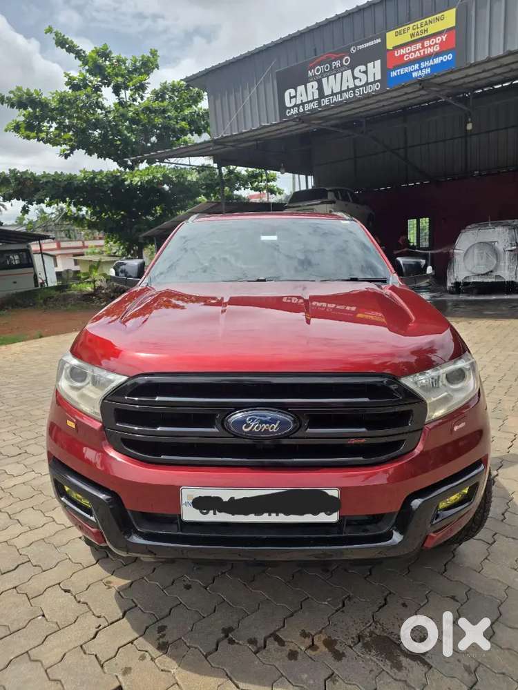 Ford Endeavour 2016