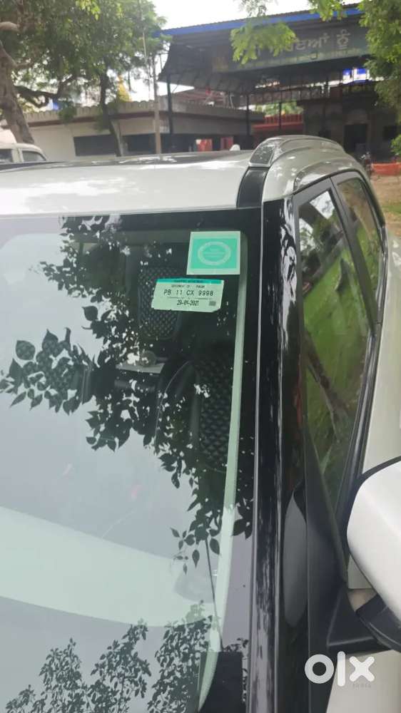 Hundai Creta 5x In White Colour