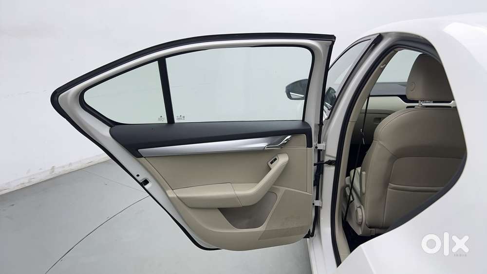 Skoda Octavia 1.8 Tsi Style At, 2018, Petrol