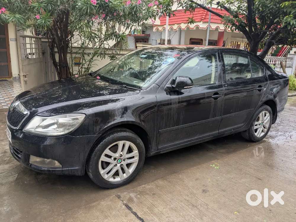 Skoda Laura Ambition Diesel Automatic 2013