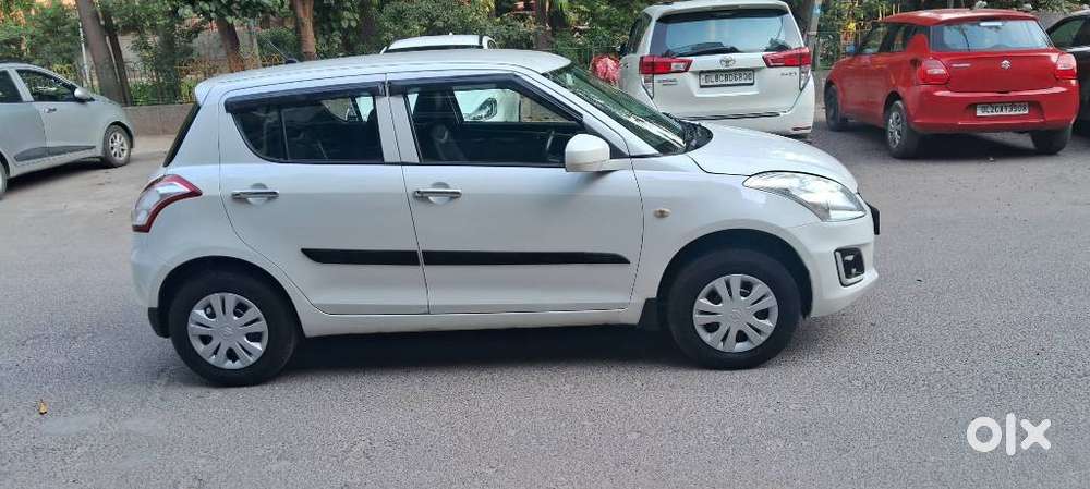 Maruti Suzuki Swift Lxi Optional-o, 2017, Cng & Hybrids