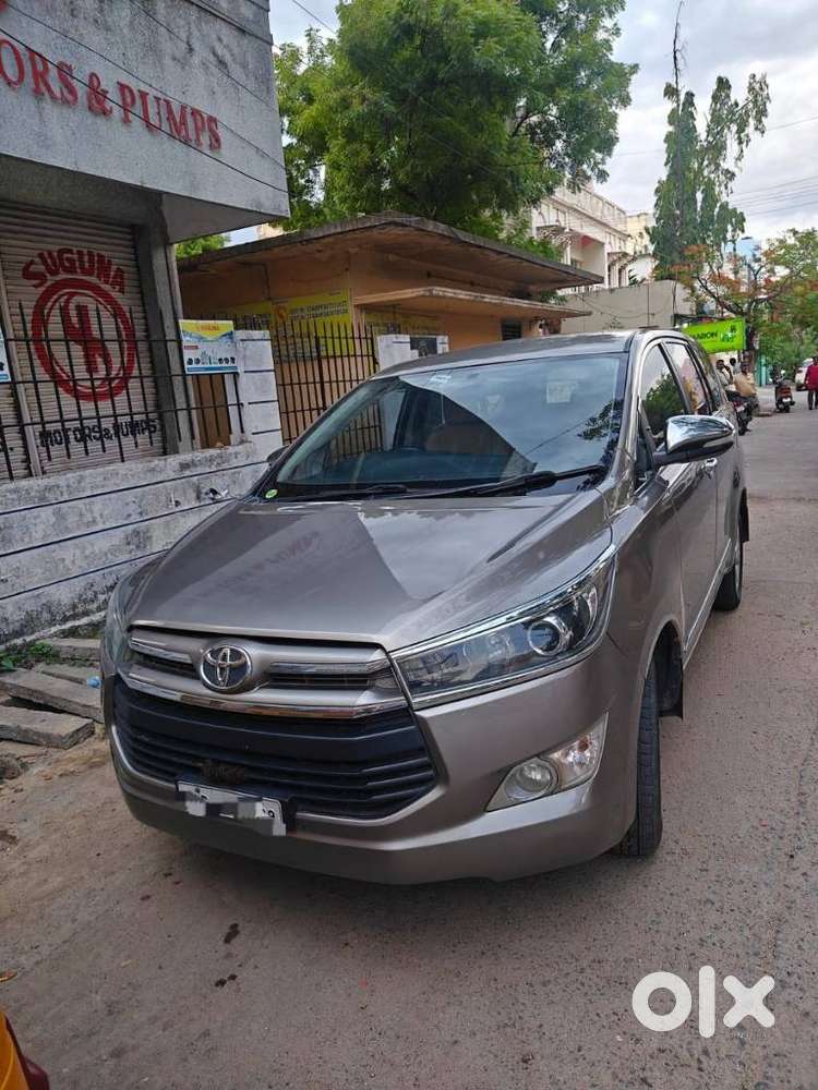Toyota Innova Crysta [2020-ongoing] 2.4 Vx 8 Str, 2017, Diesel